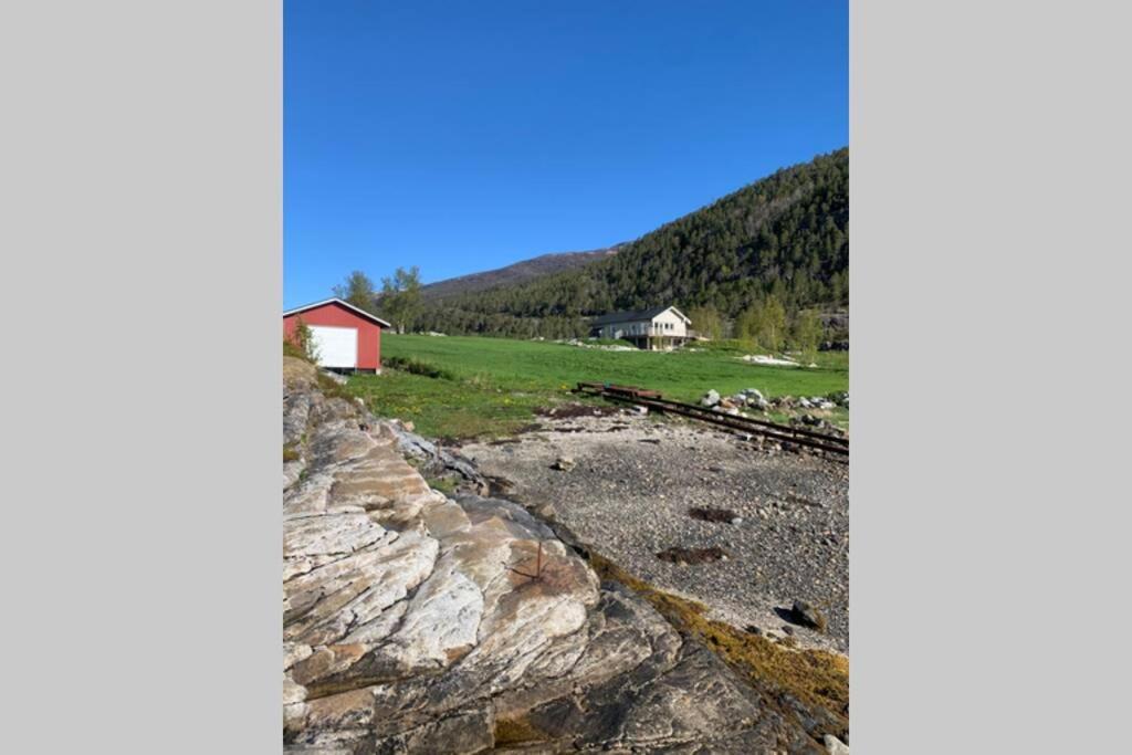 Efjord And Stetind Resort - Cabin Kobbernestinden Ballangen Eksteriør bilde