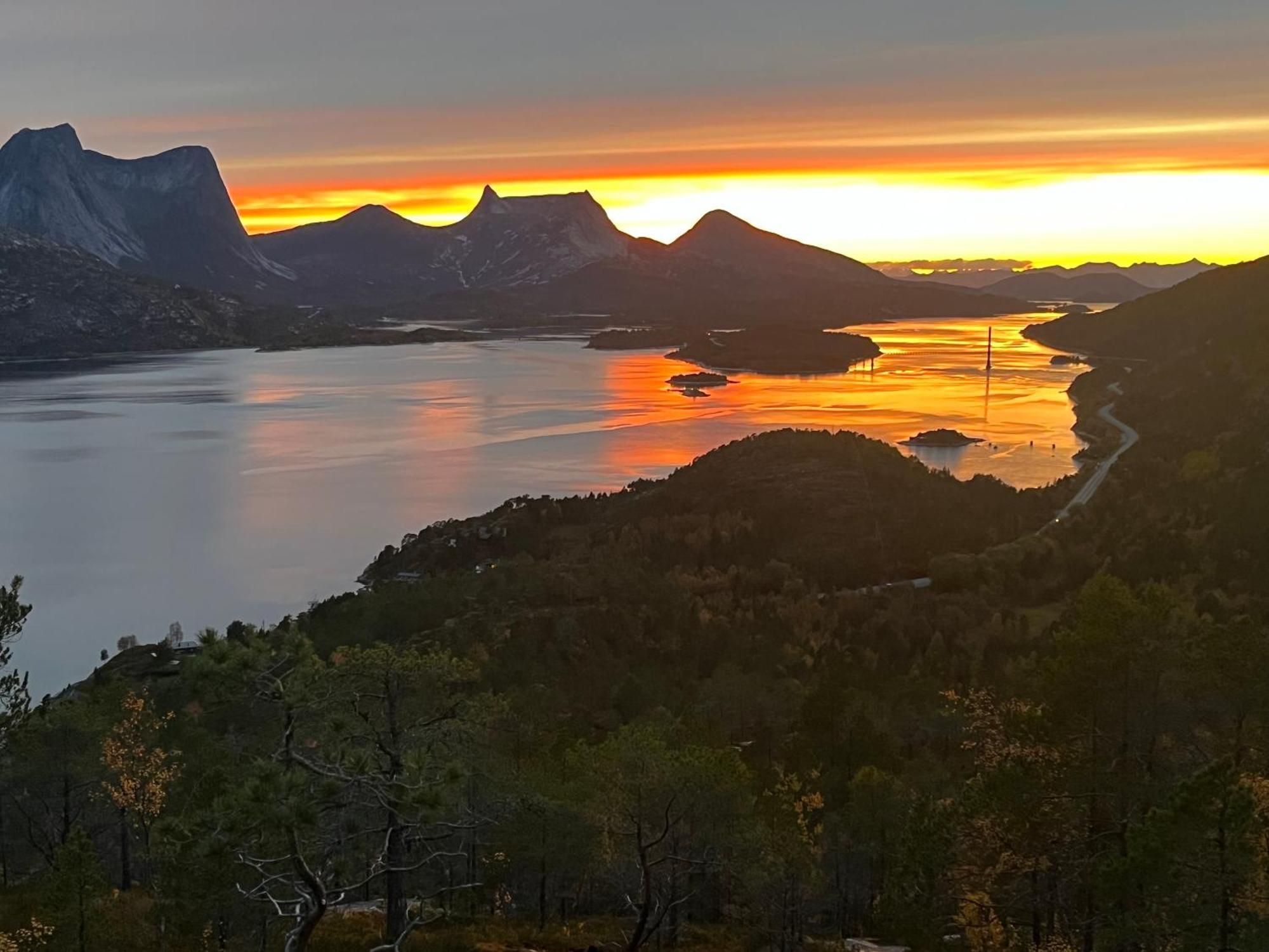 Efjord And Stetind Resort - Cabin Kobbernestinden Ballangen Eksteriør bilde